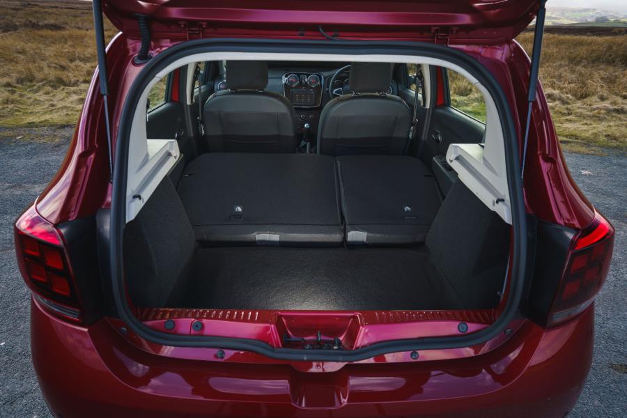 Багажник Dacia Sandero Stepway Techroad 2019 года  (UK) (фото 26 из 35)